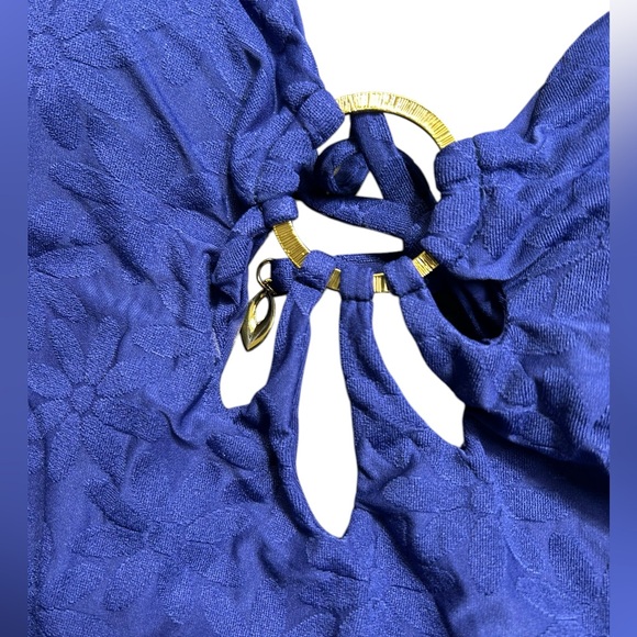 TRINA TURK Joplin Jacquard Petal Cutout plunge one piece swimsuit NWT - Picture 4 of 7